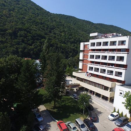 Hotel Domogled Băile Herculane Exterior photo
