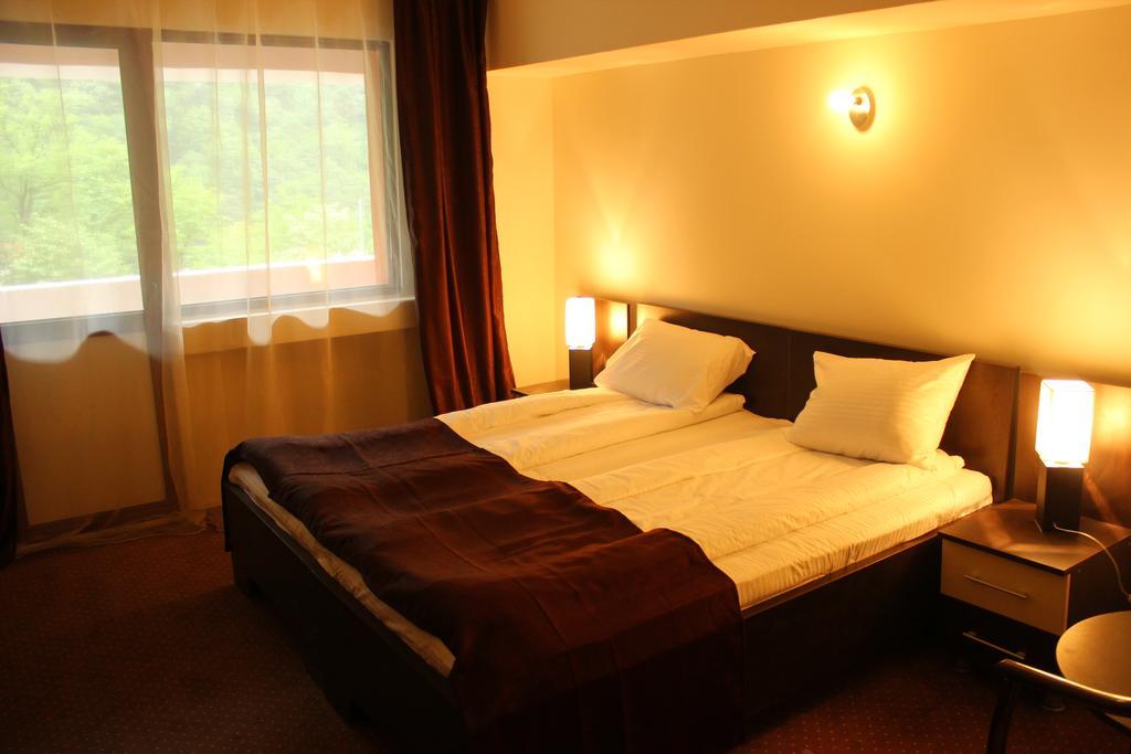 Hotel Domogled Băile Herculane Room photo